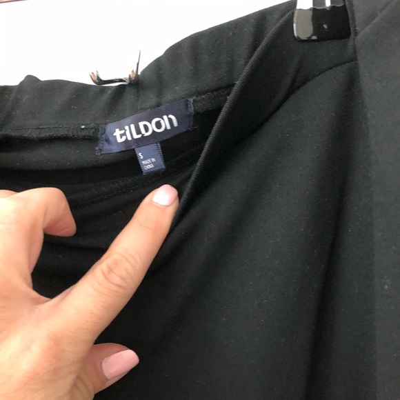 Pencil skirt with mesh panel - Picture 3 of 3